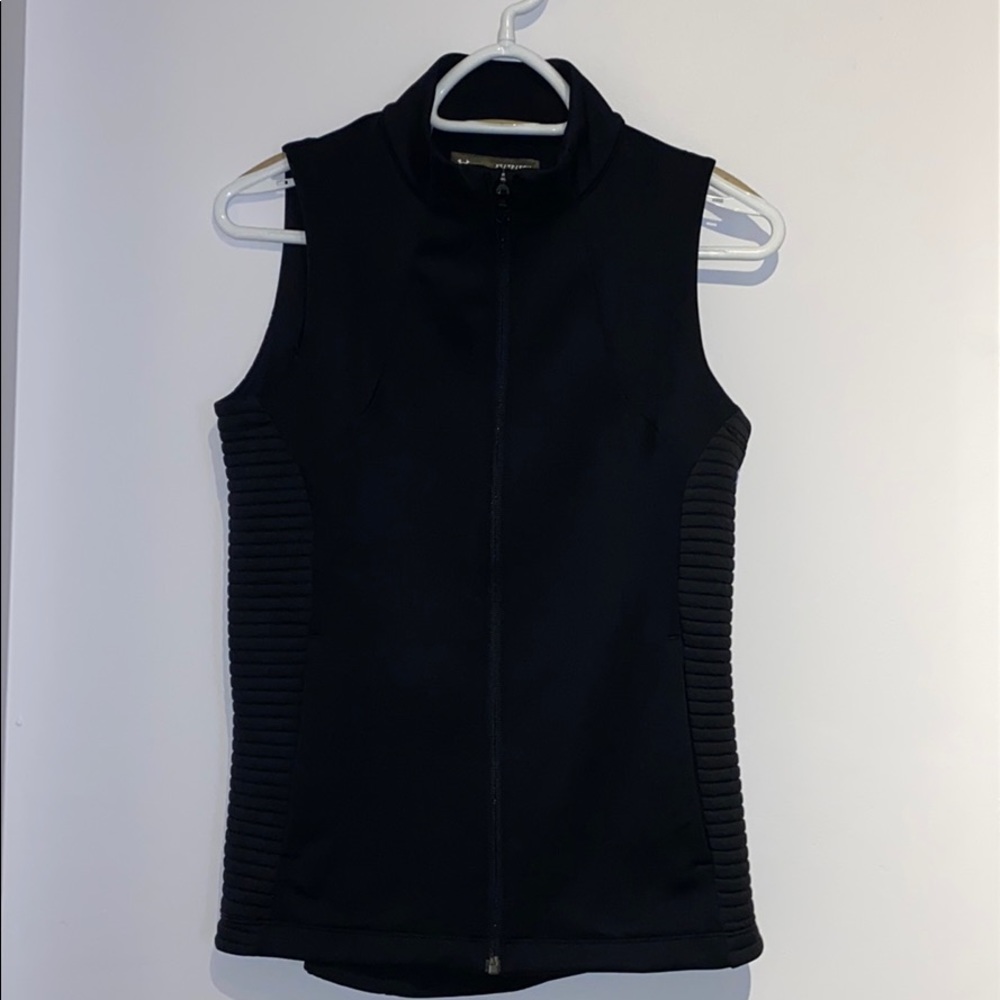 UA womens vest